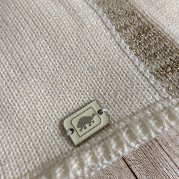 Turtlefur Fleece Lined Hat Cream with Gold Stripe and PomPom Winter Bean… - Picture 2 of 10